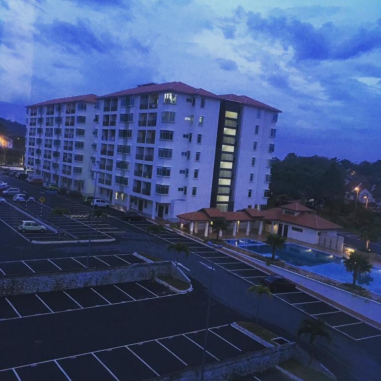 Puncak Alam Allamanda Suite Bandar Puncak Alam エクステリア 写真